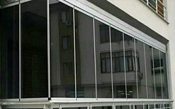 Cam Balkon Siyah Renk